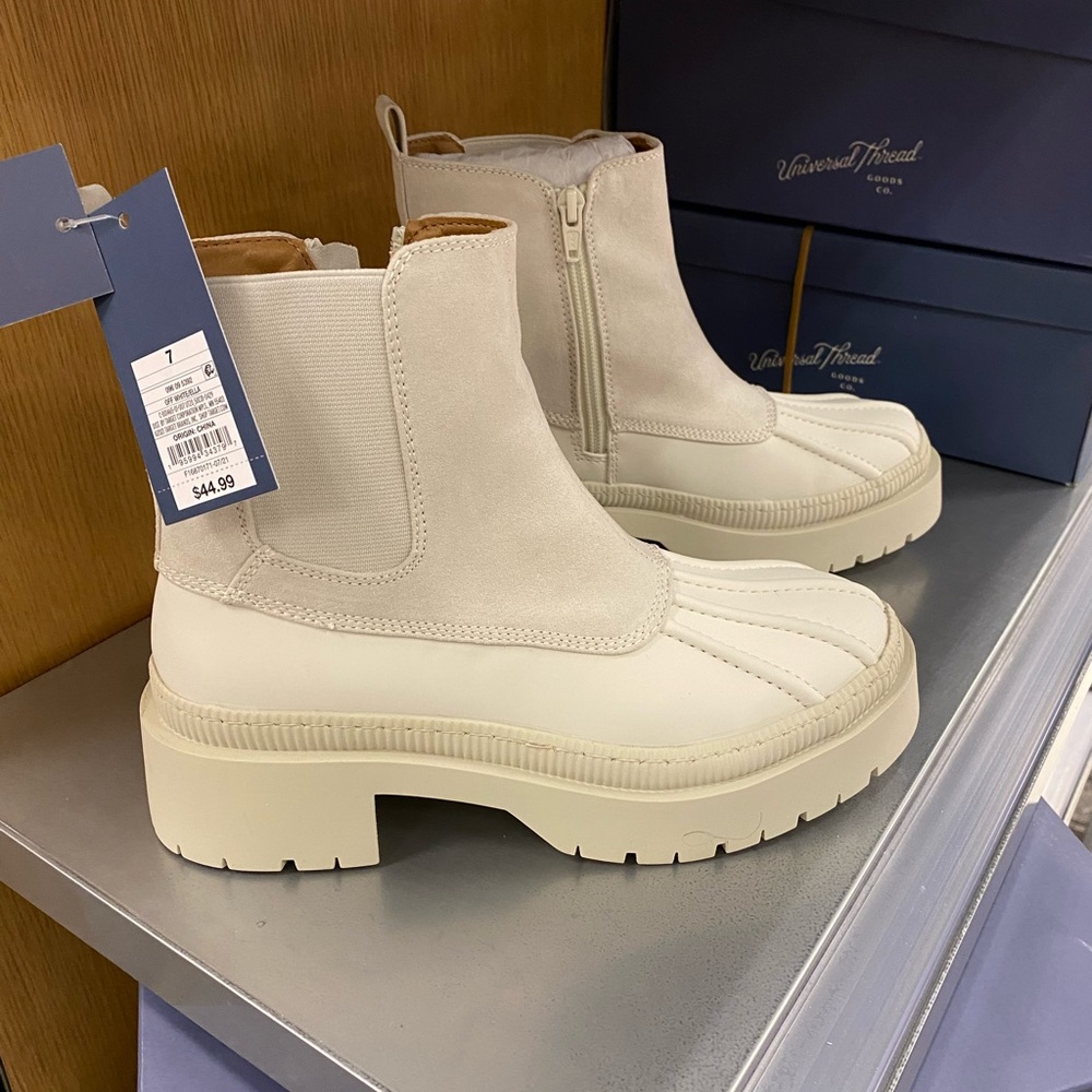 Off white boots